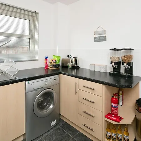 Birmingham Business Hub: Spacious 2-Bedroom Near NEC & City Centre Exterior photo