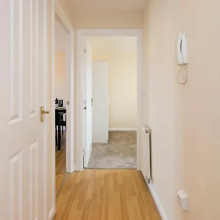 Birmingham Business Hub: Spacious 2-Bedroom Near NEC & City Centre Exterior photo